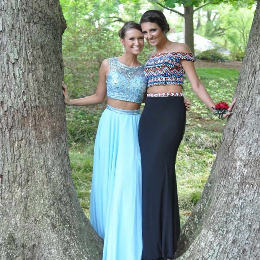 Prom Dress - Picture 4 of 5
